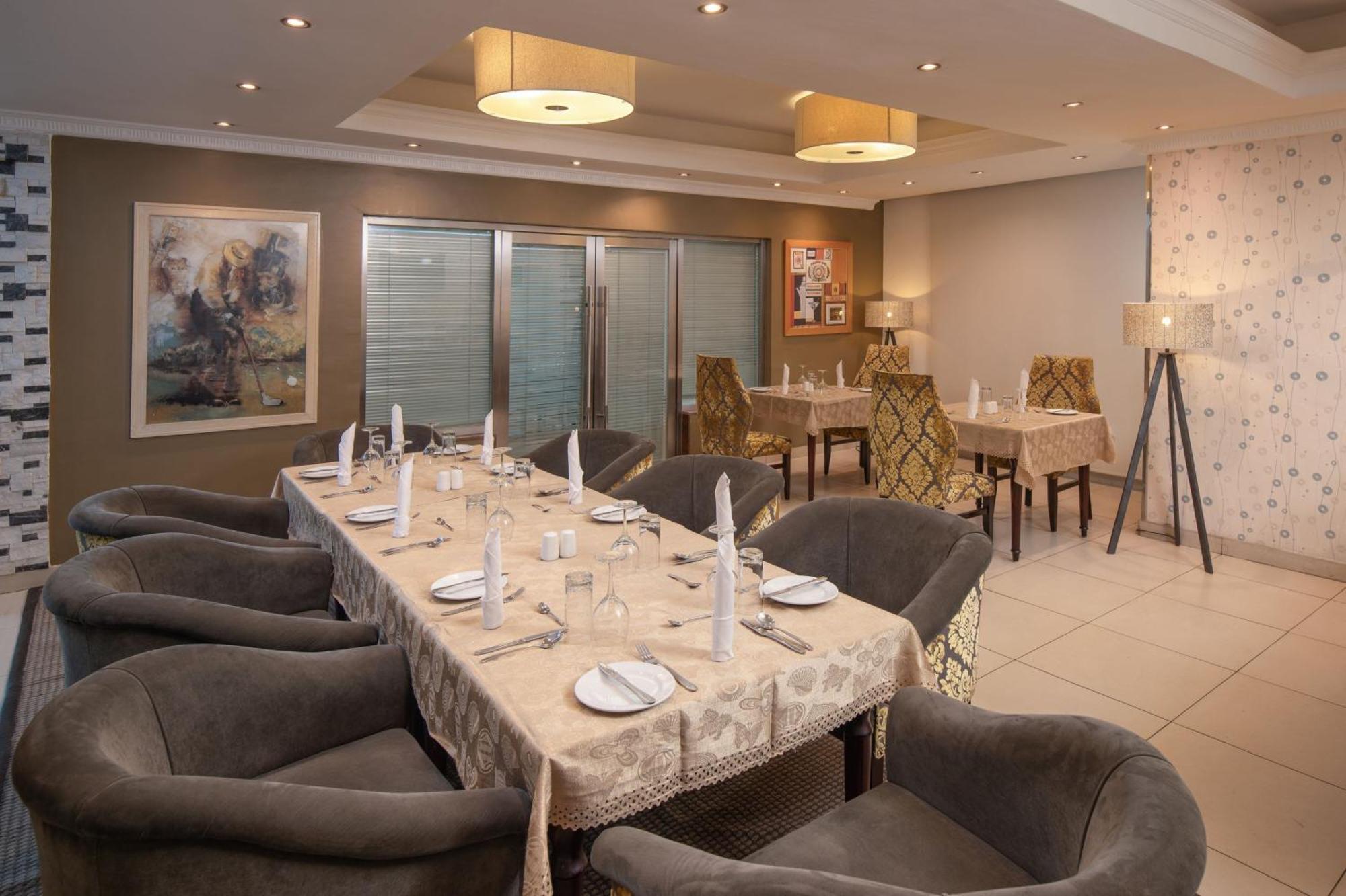 Protea Hotel By Marriott Lagos Kuramo Waters Exterior photo
